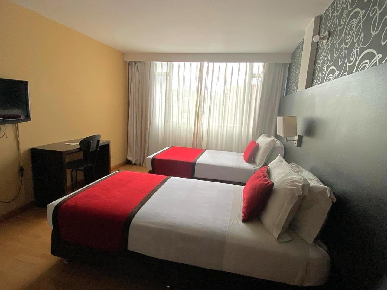 Hotel Silver Javeriana By Hospedium Bogotá Extérieur photo