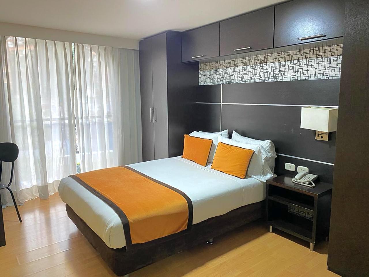 Hotel Silver Javeriana By Hospedium Bogotá Extérieur photo