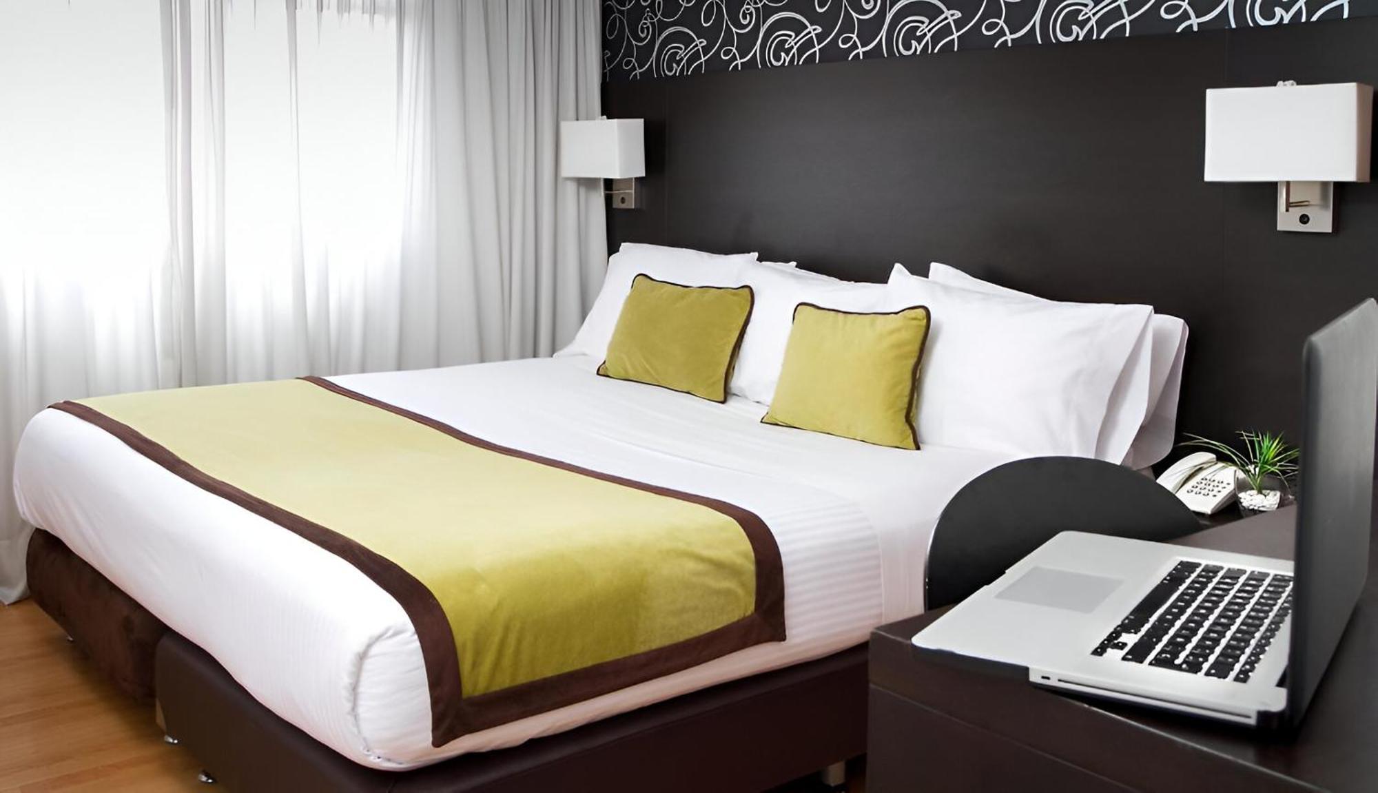 Hotel Silver Javeriana By Hospedium Bogotá Extérieur photo